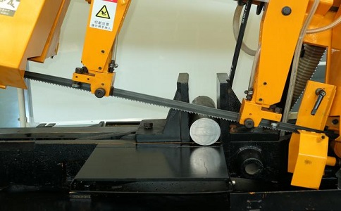 云岩数控带锯床自动送料精度会出现偏差吗? 云岩数控带锯床自动送料精度会出现偏差吗?